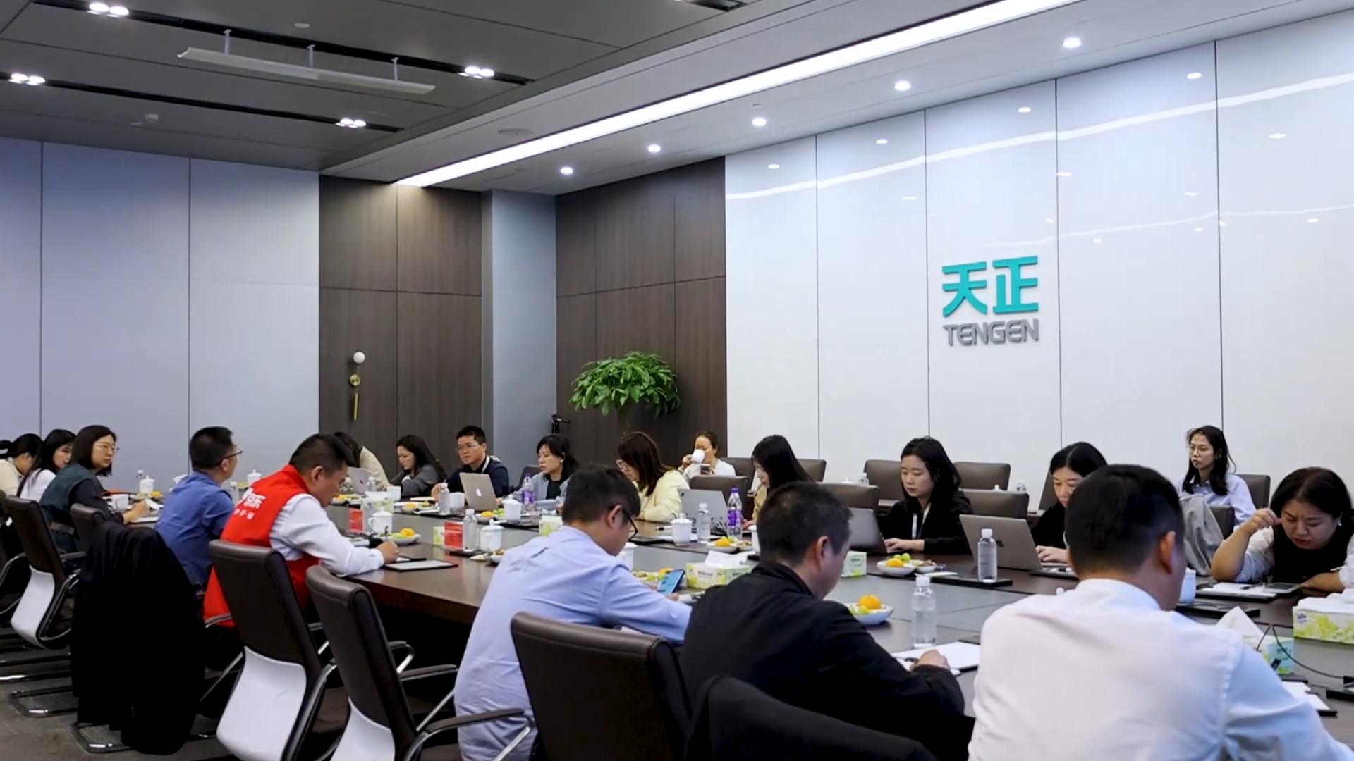 京东工业走进j9九游会(中国)官方网站，探访产业数智化之路！